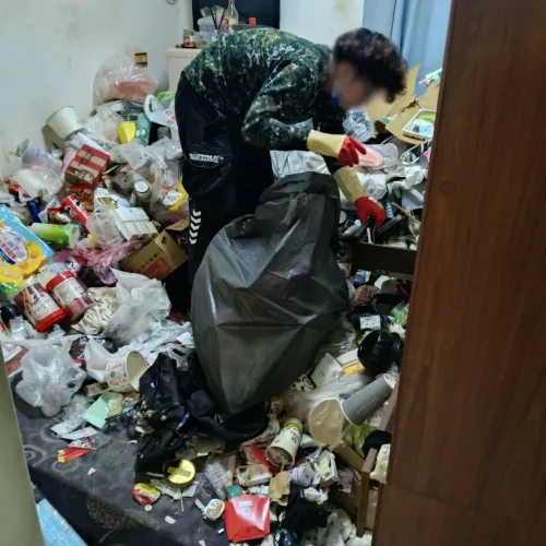 帥老爸清運工作照-3